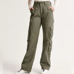 Abercrombie & Fitch Relaxed Cargo Pant in Black